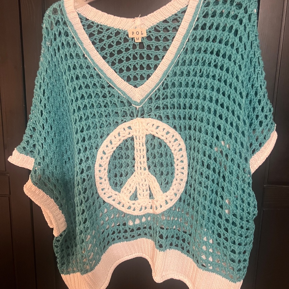 POL Teal and White Crochet V-Neck Top